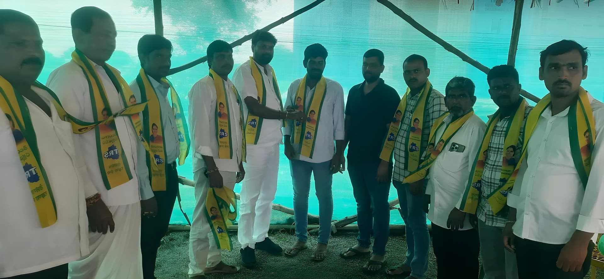 TRSలోకి BRS నేతలు