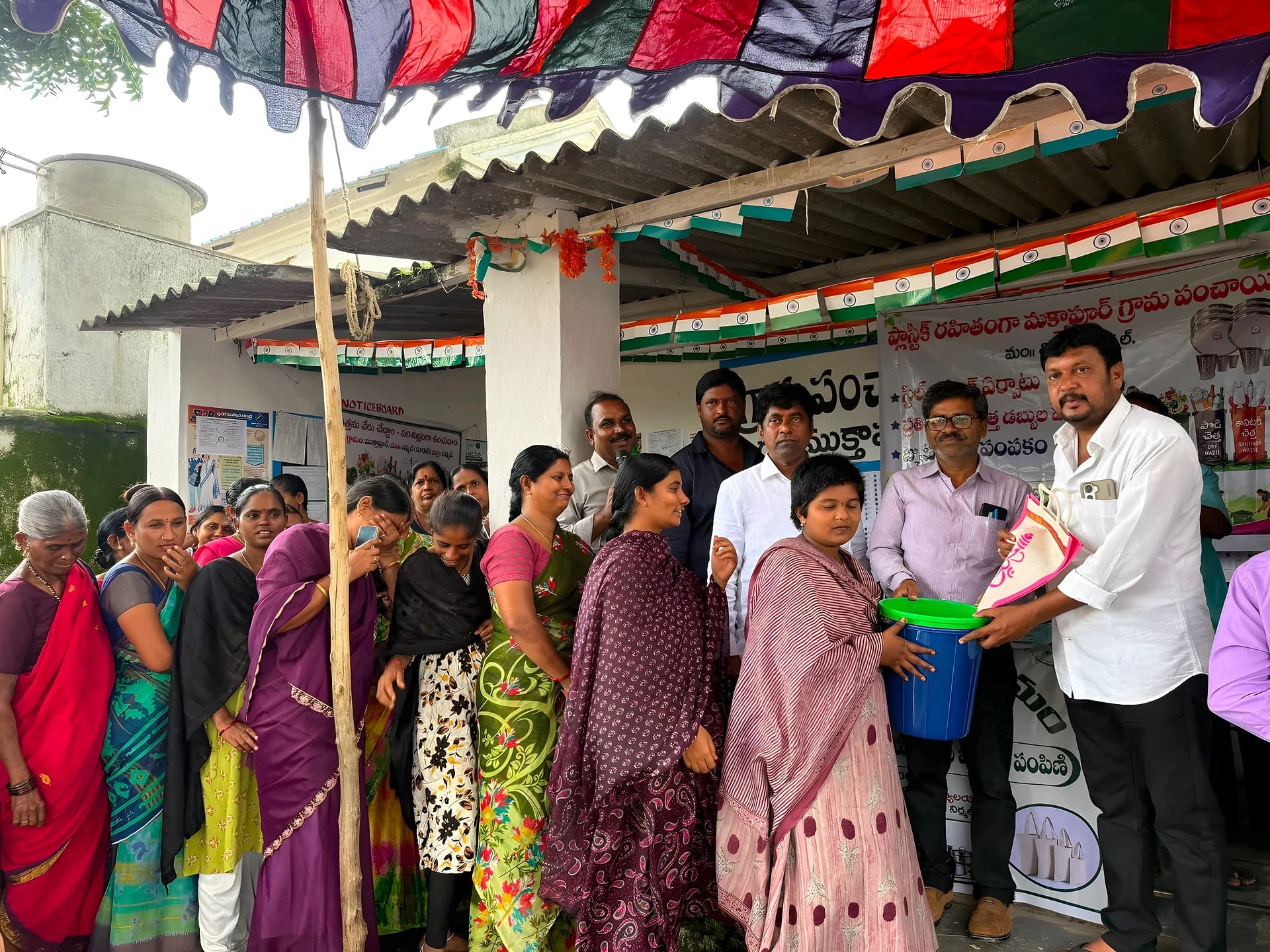 ప్లాస్టిక్కు చెక్.. ఉచితంగా స్టీల్ సామాన్లు!